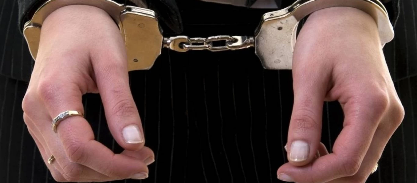 Λαμία: Συνελήφθη 46χρονη που καλλιεργούσε δενδρύλλια κάνναβης